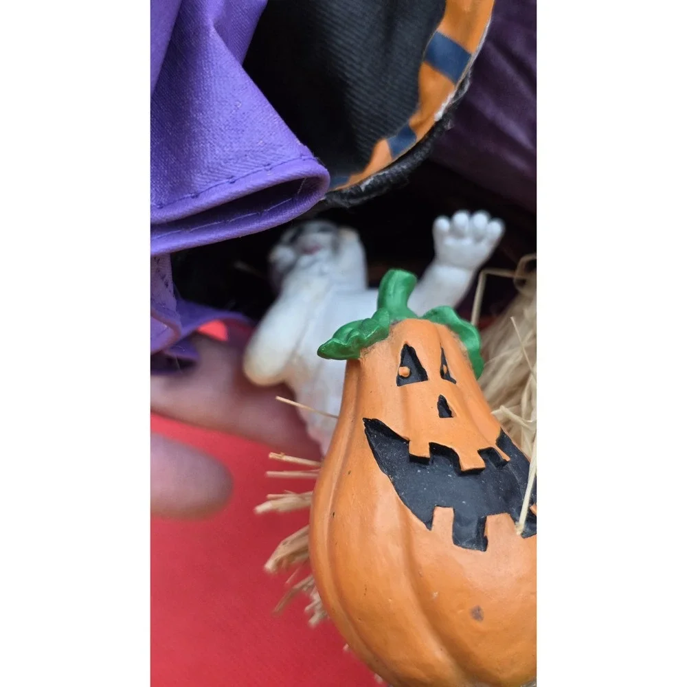 Vtg‎ Halloween Witch Ghost Pumpkin Jack-o'-lantern Figurine Resin & Paper-mâché